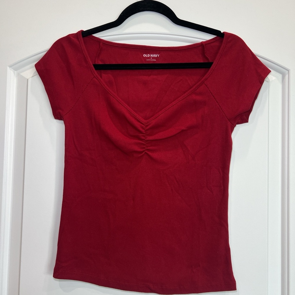 Old Navy Red Fitted Ruched Short Sleeve Tee